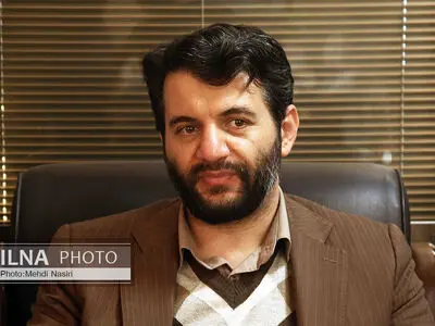 به دنبال تعیین حد عادلانه‌ای از دستمزد هستیم/ در تیم اقتصادی دولت افراد لیبرال نداریم/ تحقق هدف یک میلیون شغل در سال امکان‌پذیر است