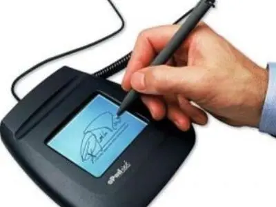 انجام حمایت‌های قانونی توسط مراکز توانمندسازی کسب‌وکارهای نوپا از سال ۹۷ / قانونی برای امضای الکترونیک نداریم
