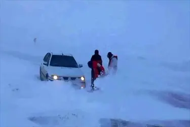 مسدود شدن برخی محورهای کهگیلویه و بویراحمد در پی برف و کولاک