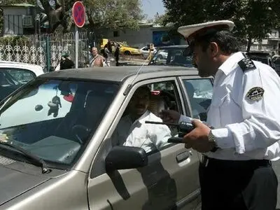 فک پلاک ۱۵۰خودرو به دلیل آلایندگی/لغو بازی پرسپولیس به‌علت آلودگی هوا