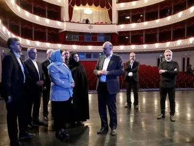  وزیر فرهنگ تاجیکستان از تالار وحدت بازدید کرد