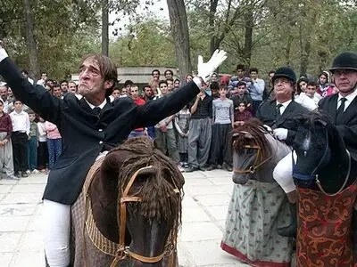 معرفی داوران بخش پژوهش جشنواره تئاتر خیابانی مریوان