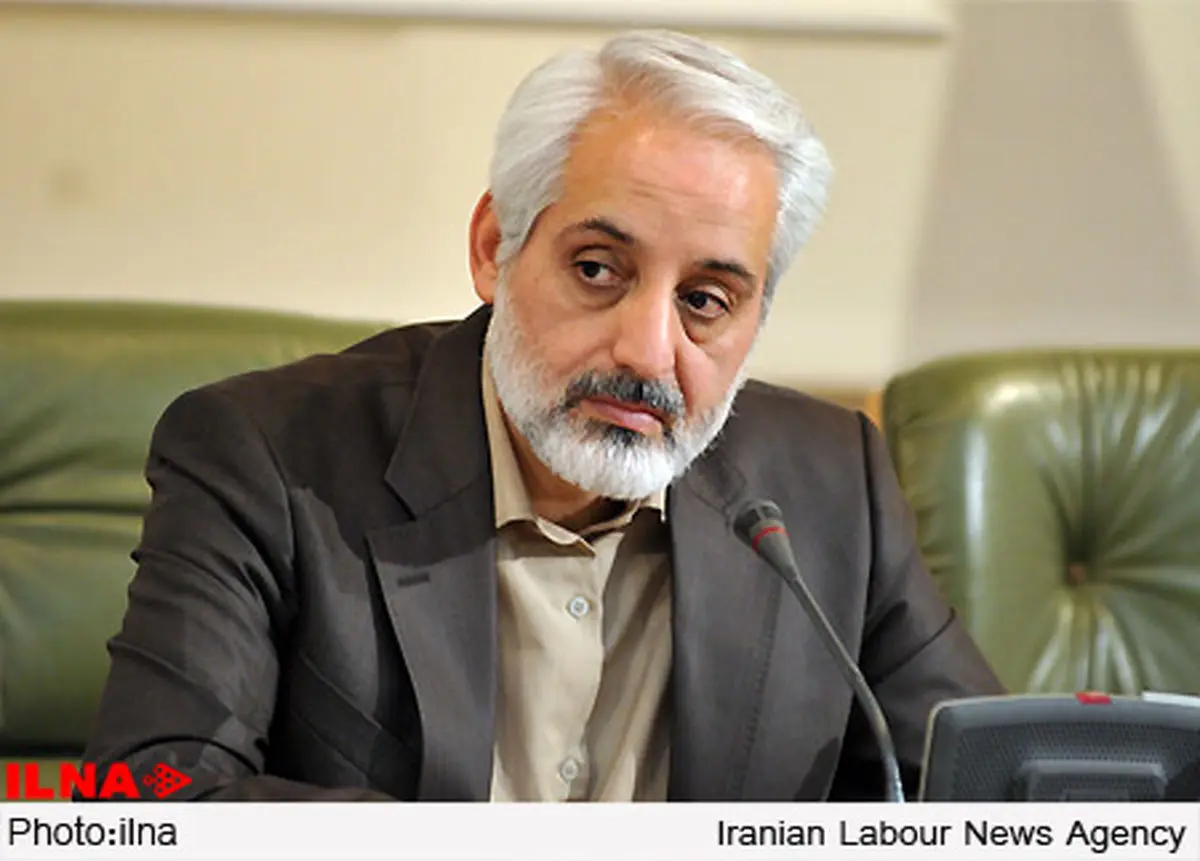 مشاور رسانه‌ای رییس جمهور در بیمارستان بستری شد