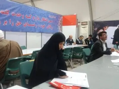 برخی نمایندگان درون مجلس اهداف کسانی که دلسوز ما نیستند را پیگیری می‌کنند