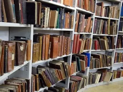 کتاب فهرست نامگو کتابخانه خطی کاخ گلستان تهیه می‌شود