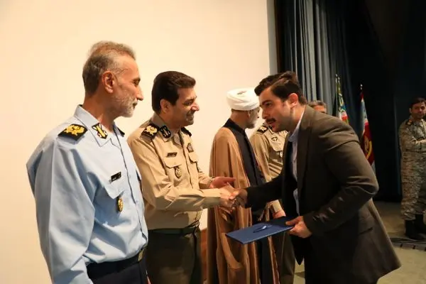 آئین گرامیداشت روز معلم در دانشگاه علوم پزشکی ارتش برگزار شد