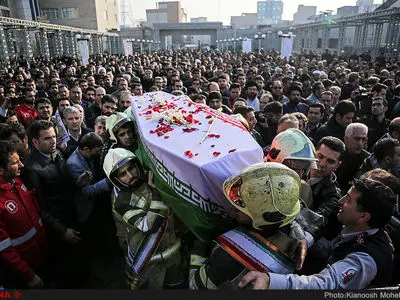 مراسم تشییع پیکر آتش‌نشان شهید سید احسان جامعی