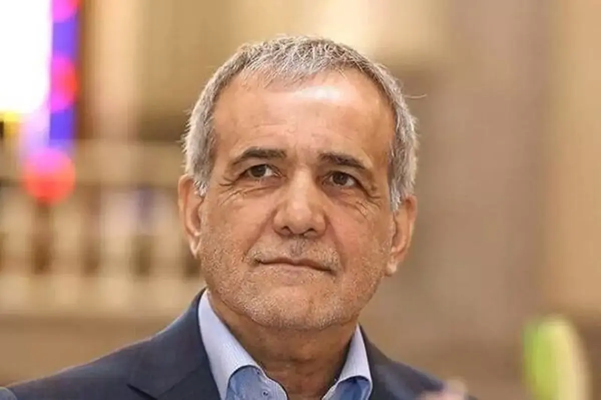 پزشکیان وارد مرقد امام شد