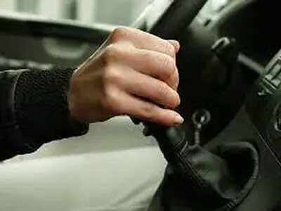 آموزش ساده و مرحله به مرحله عوض کردن دسته دنده خودرو
