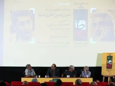 احمدرضا درویش: همه‌ ما این روزها به ایران فکر‌ می‌کنیم