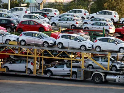Iran imports 10,000 passenger cars in 4-month period