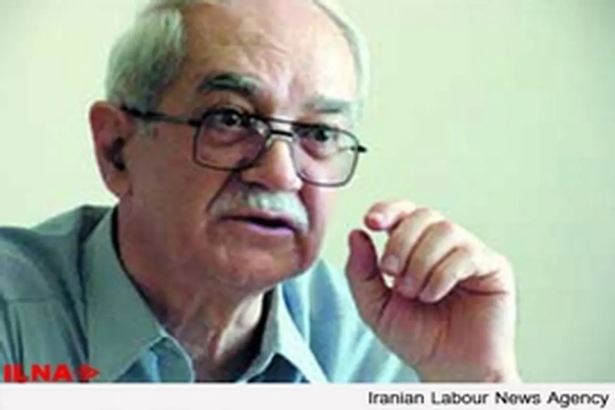 بسته اقتصادی دولت رنگ و بوی سرمایه داری دارد / رکود تورمی امروز نتیجه «تعدیل اقتصادی»