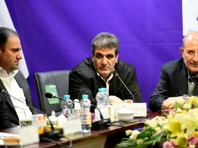 استاندار تمام وظایف فرماندار کرج را تفویض کند/ لزوم حضور فرماندار در جلسات شورای شهر