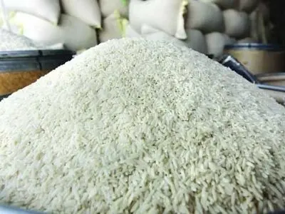 برنج خارجی ۱۰ تا ۲۰ درصد گران‌تر شد/ ماجرای واردات برنج آلوده چه بود؟ 