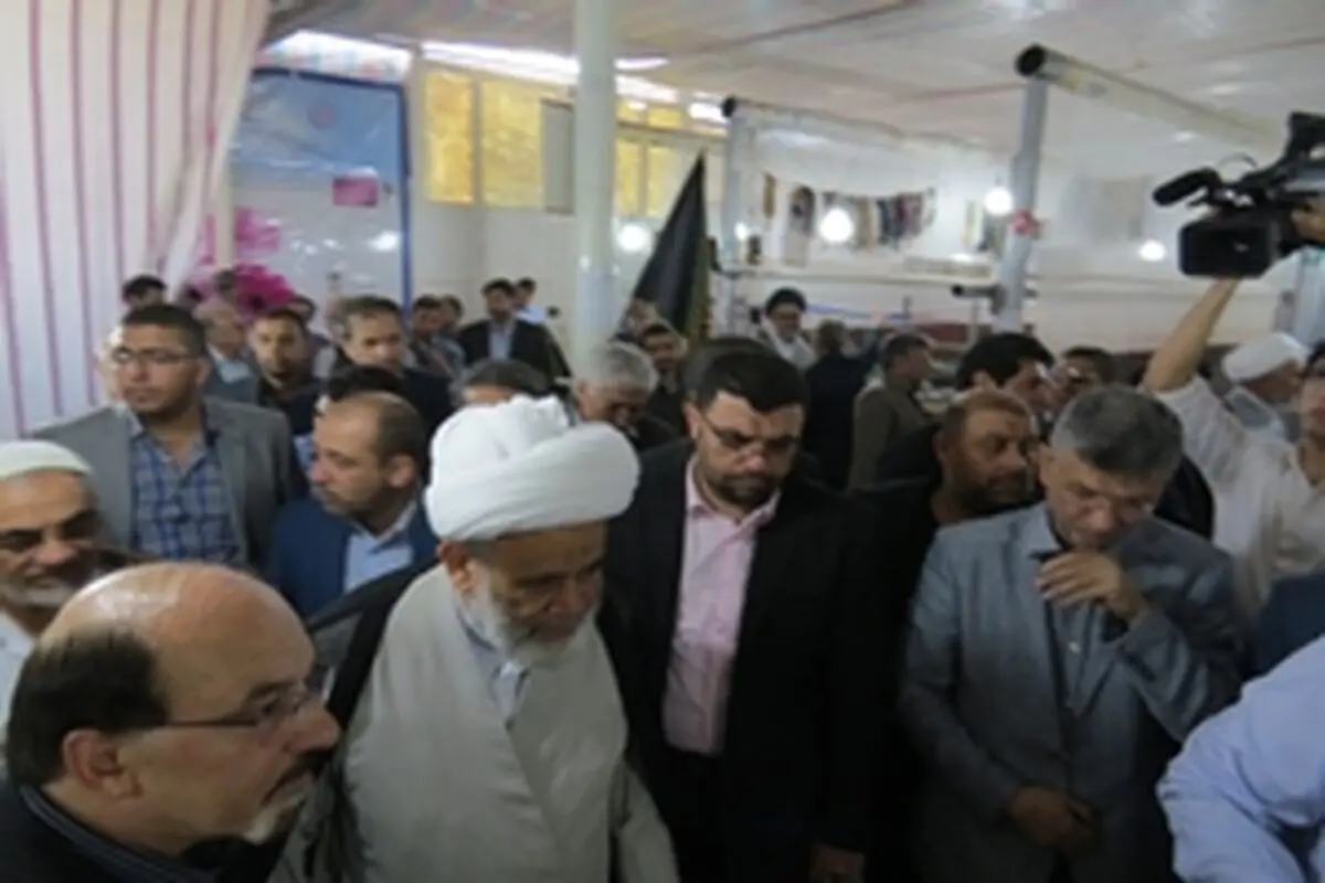 مسئول تولیت حرم مطهرحضرت علی(ع) ازپروژه ملی فرش‌بافی عتبات عالیات بازدید کرد
