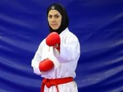 الهه رضازاده مدال برنز را به گردن آویخت
