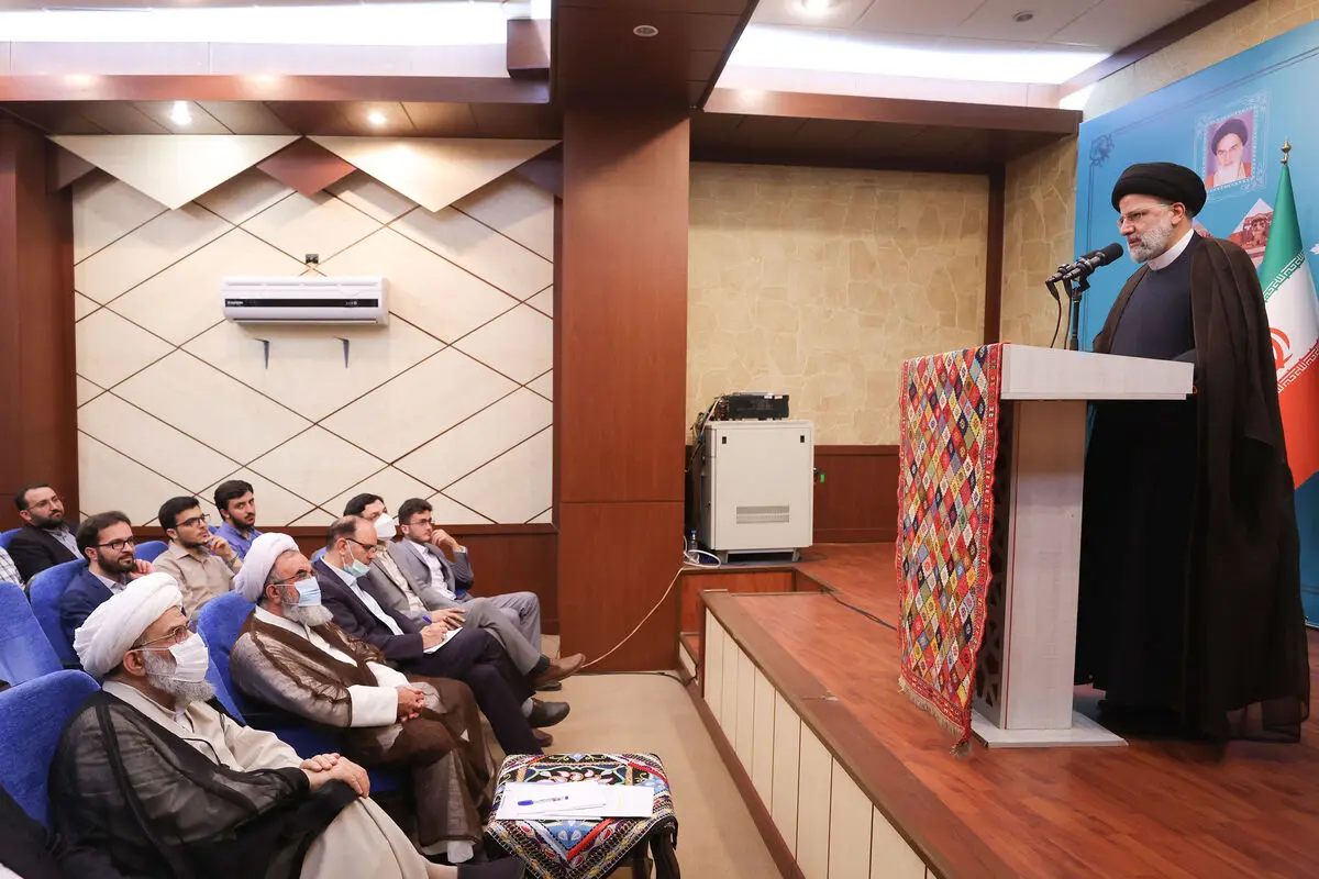 دولت، قومیت های مختلف را یک فرصت برای کشور می داند/ تاکید بر استفاده از ظرفیت جامعه بانوان در سطوح مختلف مدیریتی کشور
