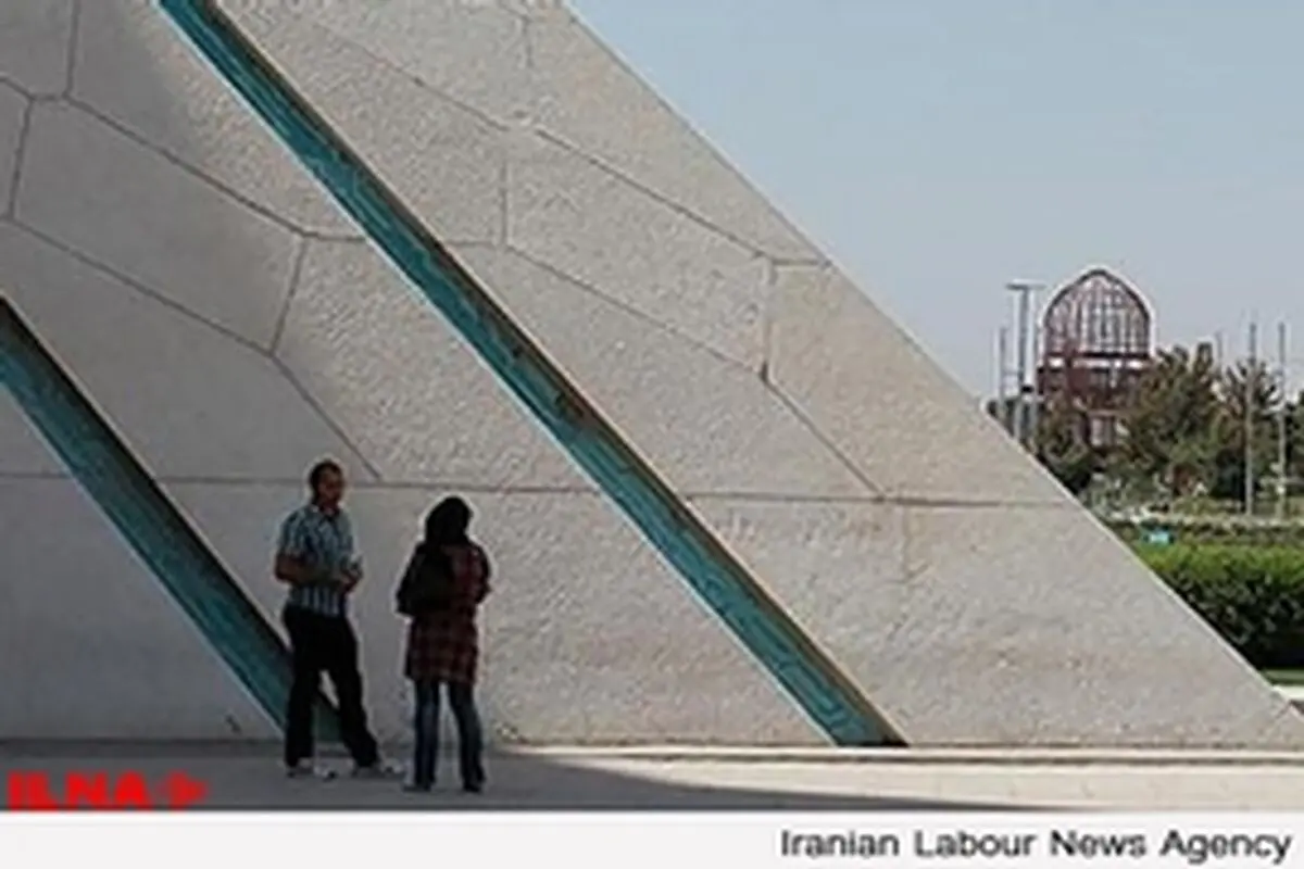 ساخت و ساز در حریم برج آزادی ثبت جهانی آن را با مشکل روبرو می‌کند