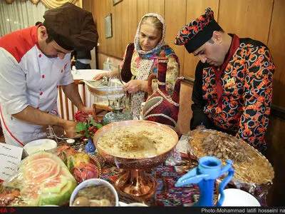 اولین جشنواره استانی غذاهای محلی در آستانه شب یلدا-سنندج