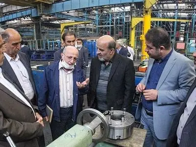 بازدید مشاور ارشد وزیر کار از کارخانه ماشین‌سازی تبریز
