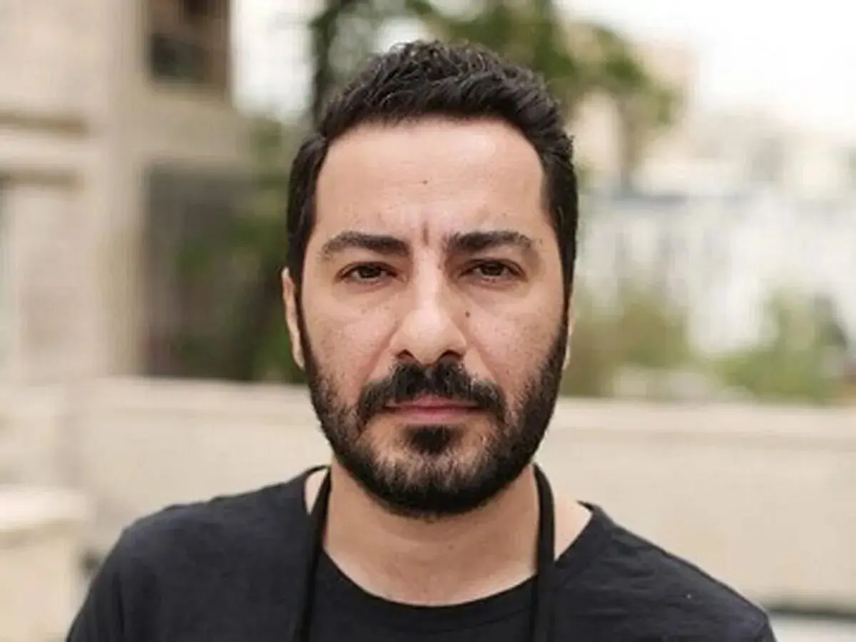 نوید محمدزاده چرا  از نمایش آر‌‌ش اخراج شد؟