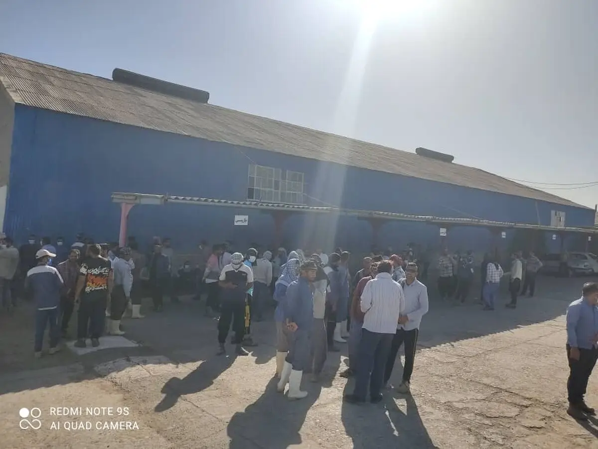 دومین روز تجمع کارگران بخش کشاورزی هفت‌تپه در اعتراض به ممنوعیت استفاده از آب