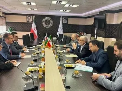 رایزنی مقامات ایرانی و جمهوری آذربایجان درباره برگزاری اجلاس اکو