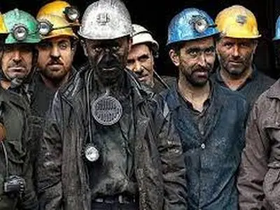 انتقاد از وضعیت دستمزد کارگران و بازنشستگان در دولت دهم/‌ عملکرد ضعیف دولت در حوزه کارگری و قوانین کار/ فرمول سختی که همچنان لاینحل است