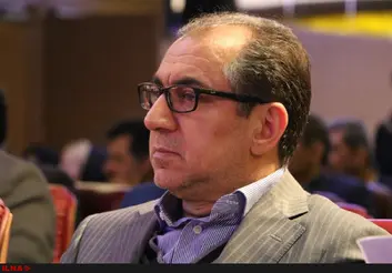 ۳ سناریو در جلسات غیرعلنی مجلس برای افزایش قیمت بنزین بررسی شده بود/ افزایش قیمت بنزین قانونی معطل مانده بود/ نمایندگان مجلس می‌توانند در اقناع افکار عمومی اثرگذاری مثبت داشته باشند