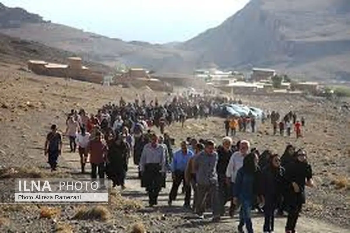 مراسم راهپیمایی گروه کوهنوردی دانشگاه علوم پزشکی کاشان برگزار شد