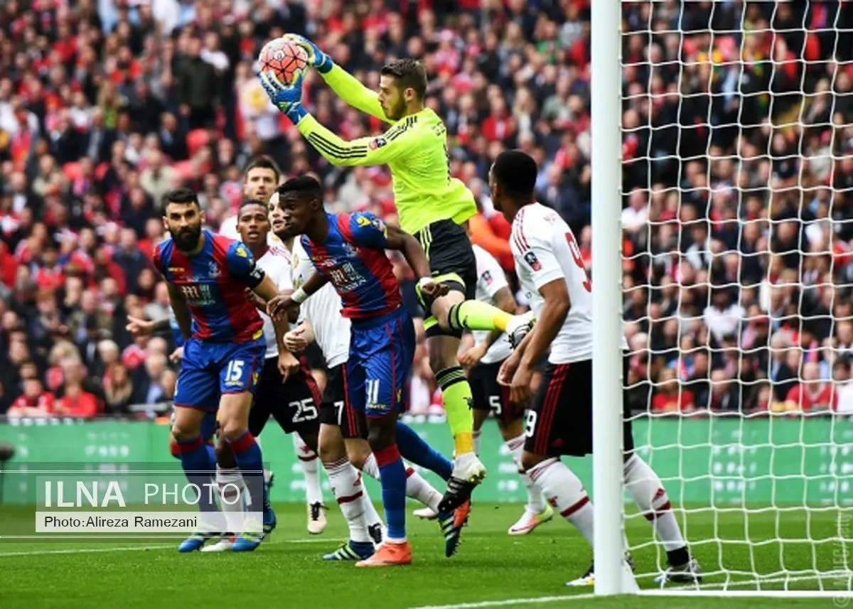 منچستریونایتد 2-1 کریستال پالاس؛ اولین جام بدون فرگی در آخرین حضور فنخال