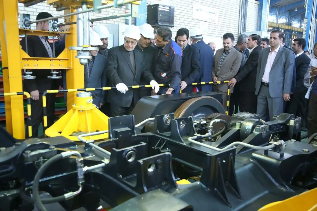 بازدید نعمت زاده از کارخانه واگن سازی ایریکوی زنجان