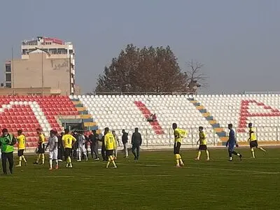 پیروزی پرگل شهید قندی یزد در روز شکست پاس همدان
