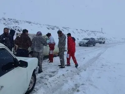 امدادرسانی ۲۰۵ تیم عملیاتی هلال احمر به بیش از ۷۸۰۰ نفر در برف و کولاک ۵ روز اخیر