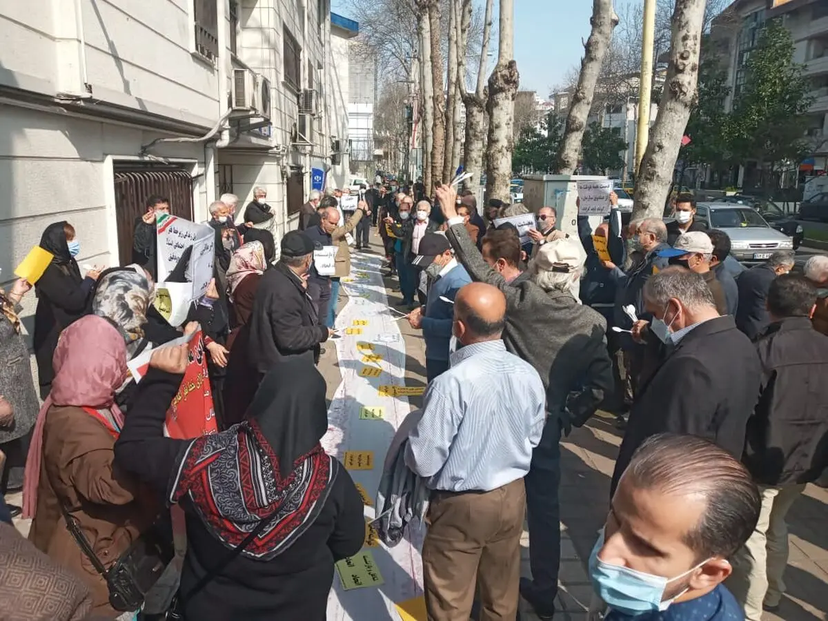 بازنشستگان گیلانی مقابل تامین اجتماعی: به عیدی‌های ناچیز معترضیم/ مستمری برابر خط فقر افزایش یابد