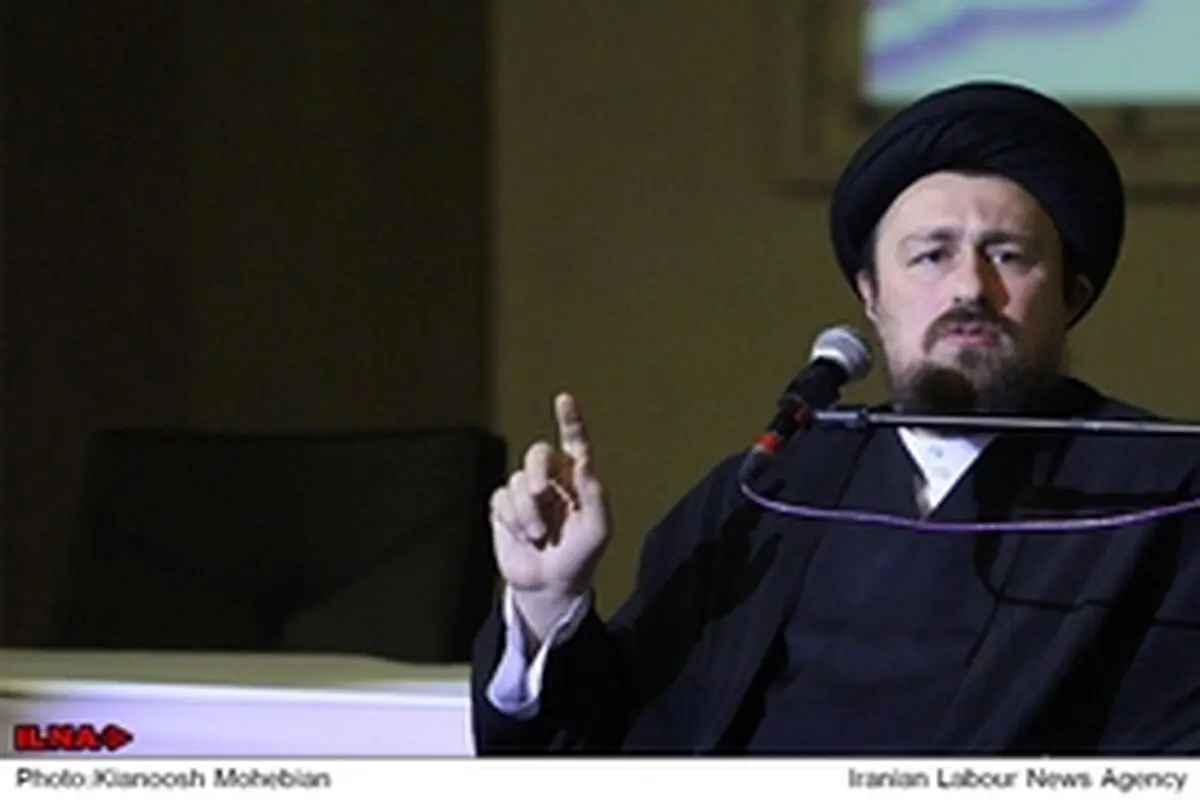 هر چه از زبانمان بیرون می‌آید، به بزرگانمان نگوئیم / به صرف اختلاف با کسی، بدگویی نکنیم