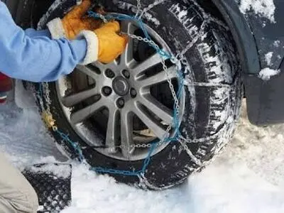 تردد از گردنه چری با زنجیر چرخ امکان پذیر است
