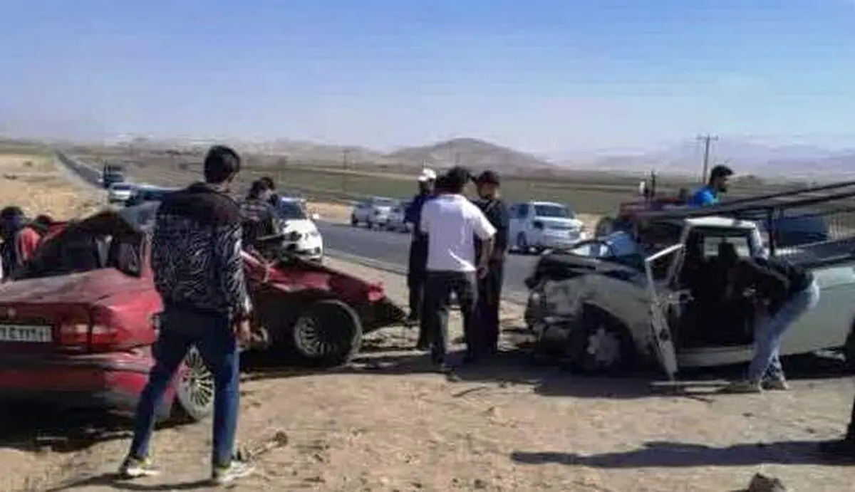 برخورد شدید وانت با سمند در ازنا ۲ کشته و مجروح برجاگذاشت 