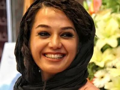 سلفی مونا برزویی و همسرش