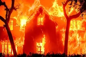  آتش‌سوزی بزرگ در مرکز ایالت تگزاس آمریکا