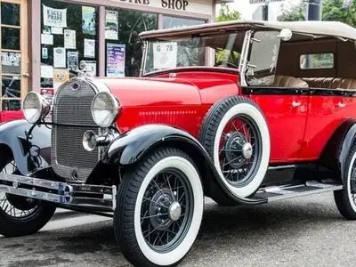 ویدیویی تماشایی از اتومبیل فورد متعلق به سال 1932 + فیلم