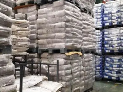 کشف انبار پودر و اسید خوراکی در هشتگرد
