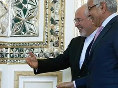 وزیر خارجیة باکستان یهاتف ظریف للبحث حول تطوارت کشمیر