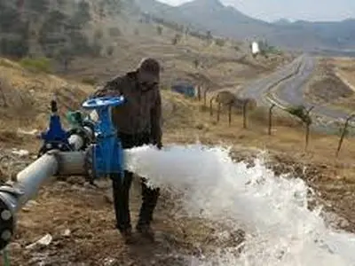 تجمع کارگران آبدار خوزستان مقابل ساختمان استانداری