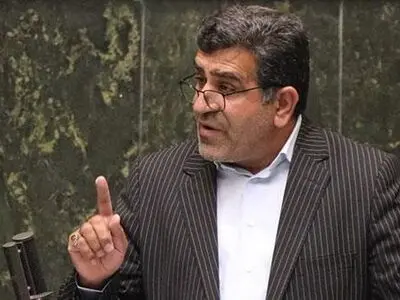 رئیس جمهور و رئیس مجلس امروز مسئله بازنشستگان را حل کنند