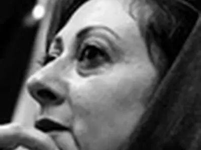 آیا مونرو نویسندگی را کنار می‌گذارد؟