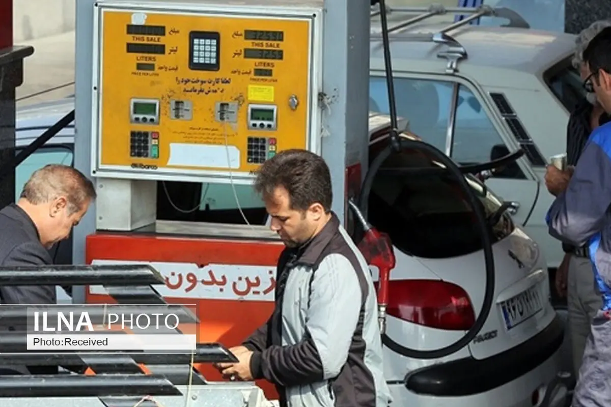سوختگیری بدون وقفه در فارس ادامه دارد/ فعالیت 60 درصد جایگاه‌ها و ذخیره سازی مناسب فرآورد‌ه‌های نفتی در استان