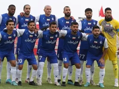 اختر: ساپینتو اصلا کی هست که بخواهیم با او دشمن باشیم/ طاهری یکبار او را رها کند تا ببینیم چه کسی را در زمین می‌زند/ تاریخ مصرف بعضی بازیکنان معروف استقلال تمام شده است