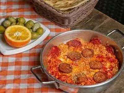 بزرگ‌ترین املت سوسیس جهان در ترکیه/فیلم
