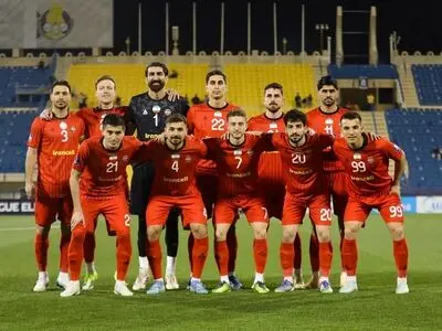 همخوانی جالب بازیکنان تراکتور با سرود خیابانی - انقلابی (ویدیو)